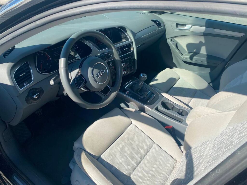 Audi A4 2012 Sininen