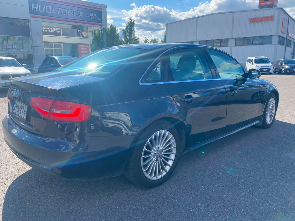 Audi A4 2012 Sininen