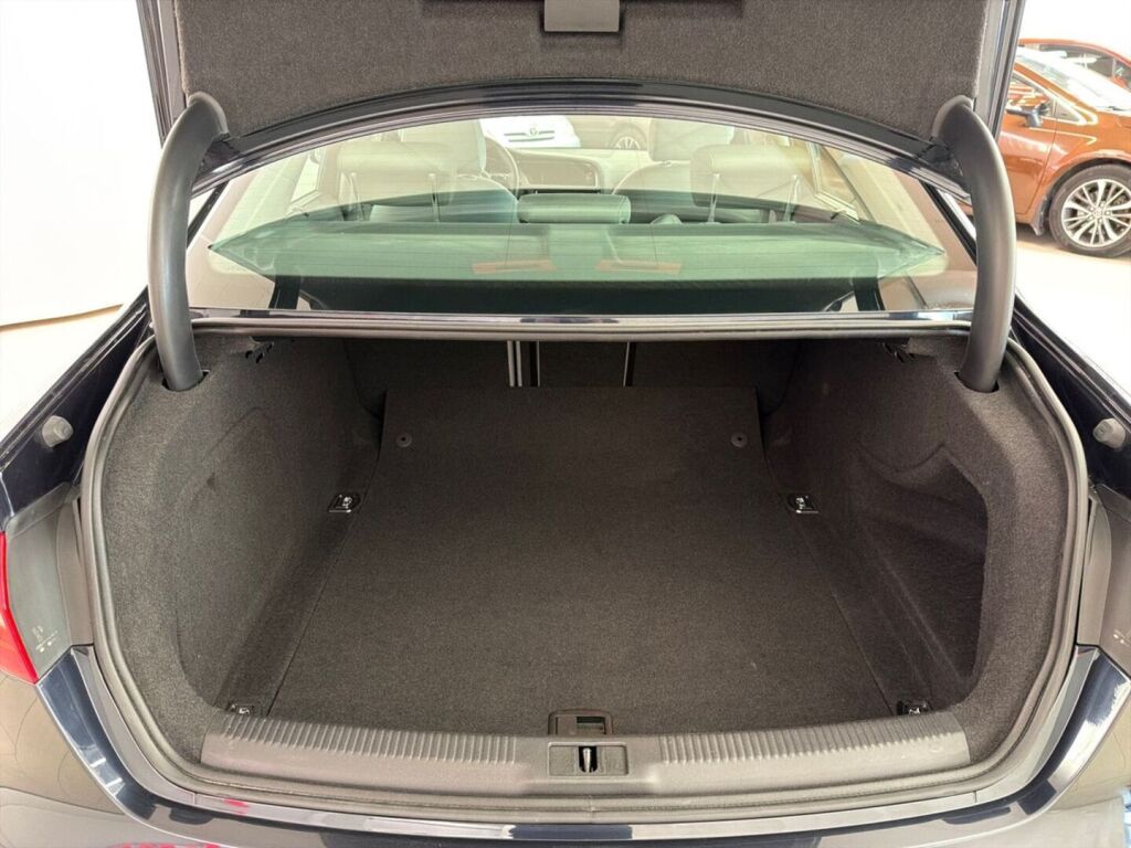 Audi A4 2012 Sininen