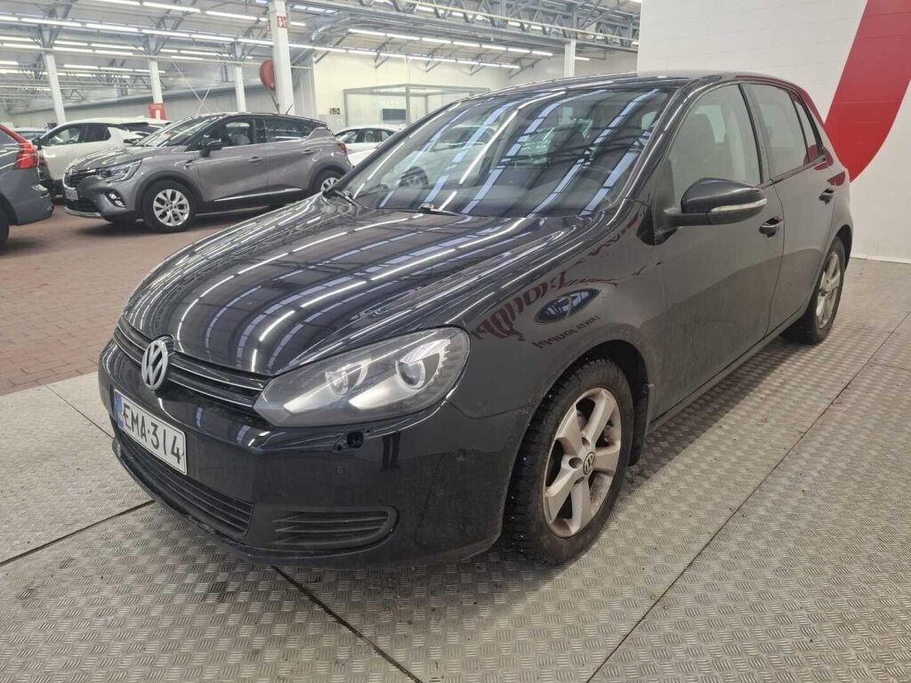 Volkswagen Golf 2012 Musta