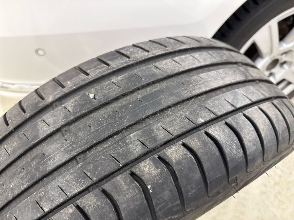 Volkswagen Passat 2012 Valkoinen