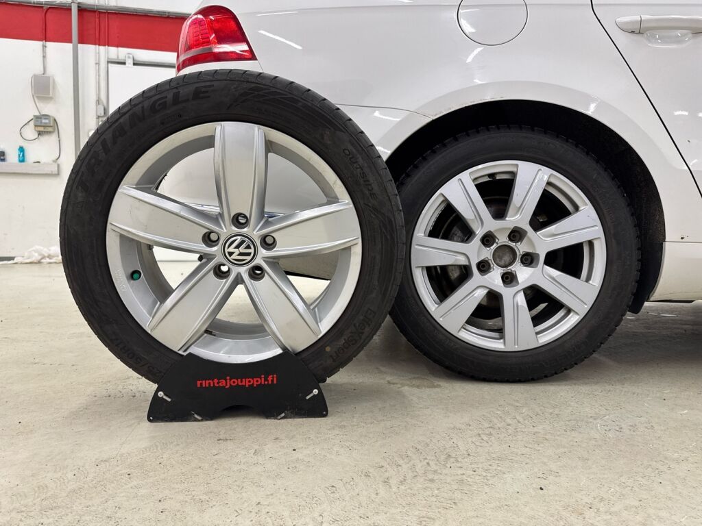 Volkswagen Passat 2012 Valkoinen