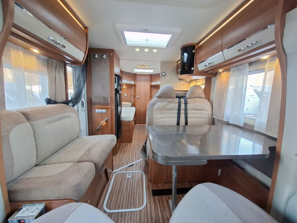 Adria Coral Plus 670 SLT 2013 Valkoinen