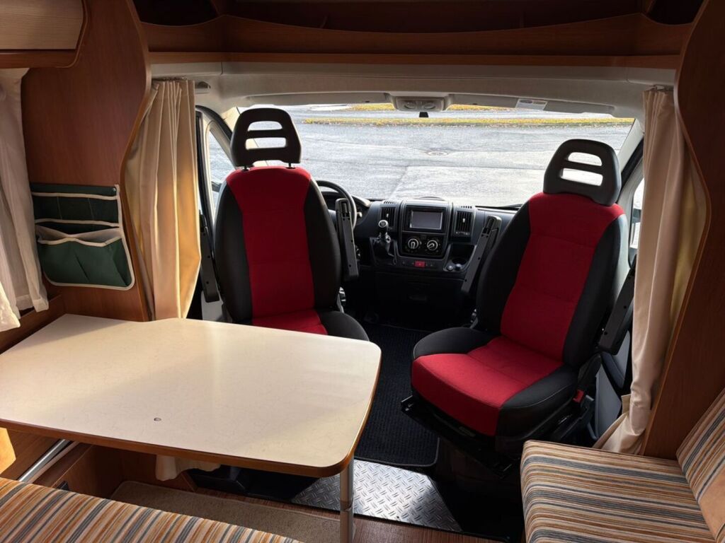 Carado T 449 2013 Valkoinen