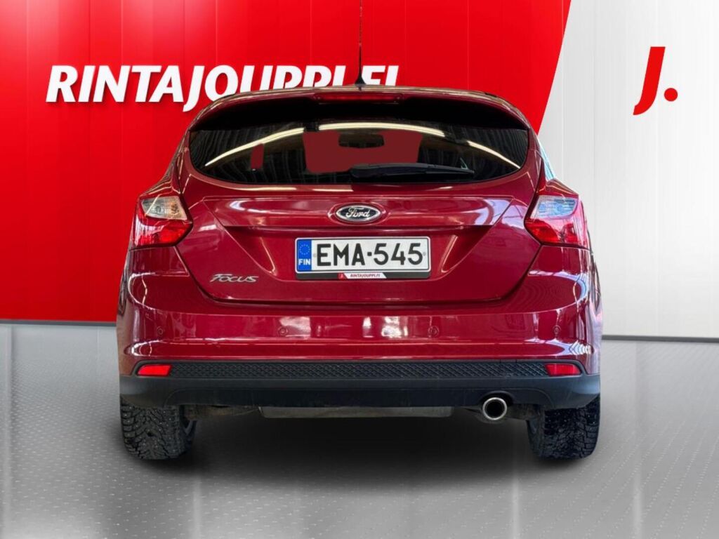 Ford Focus 2012 Punainen