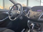 Ford Focus 2012 Punainen