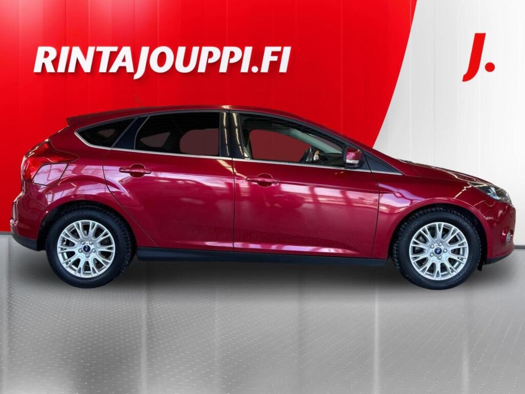 Ford Focus 2012 Punainen