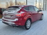 Ford Focus 2012 Punainen