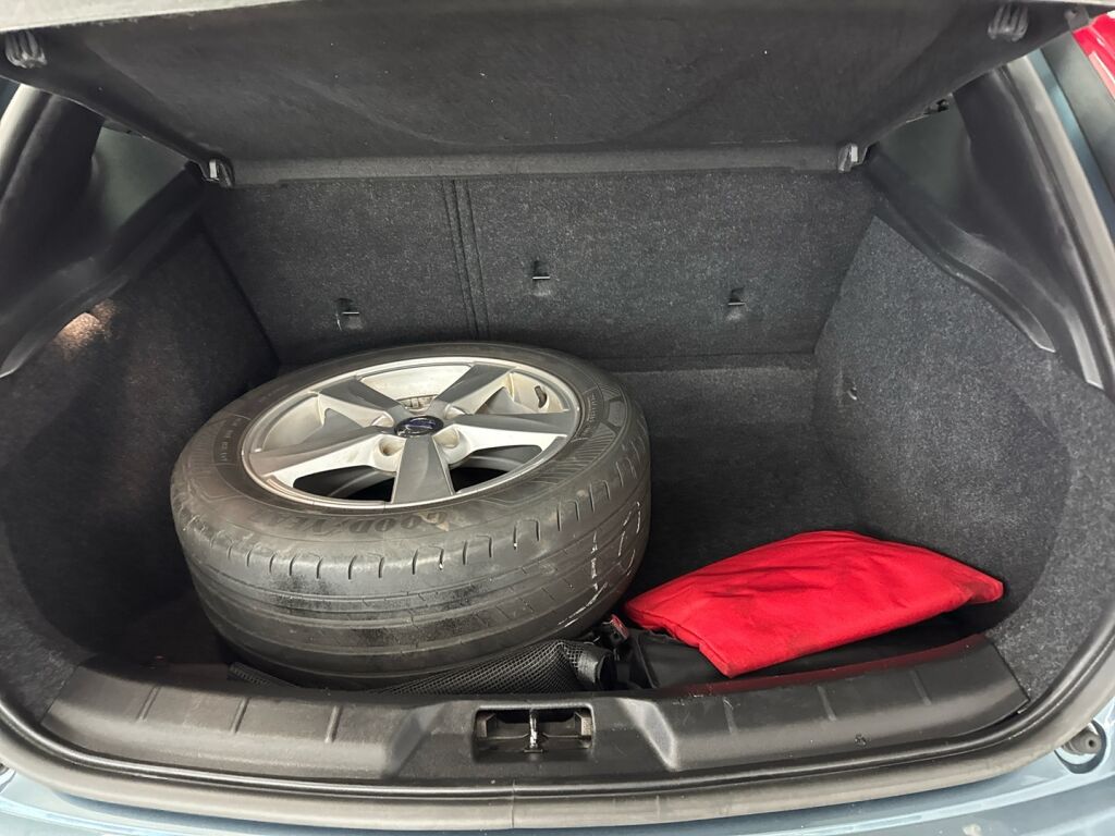 Volvo V40 2012 Sininen