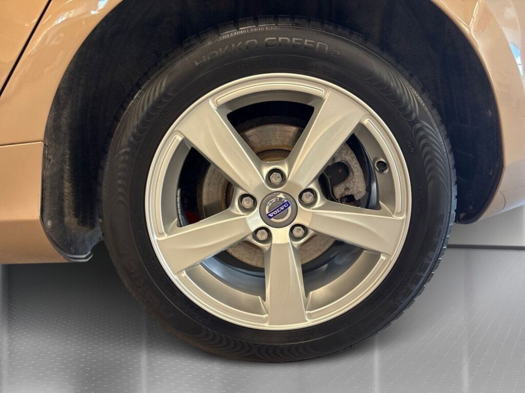 Volvo V40 2012 Ruskea (beige)
