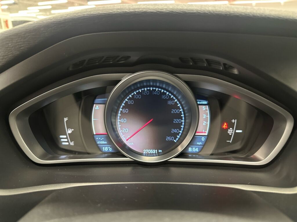 Volvo V40 2012 Oranssi