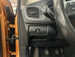 Volvo V40 2012 Oranssi