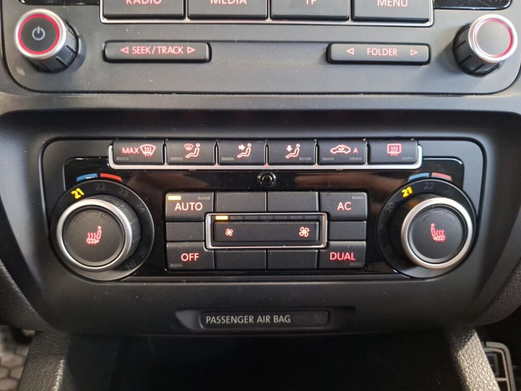 Volkswagen Jetta 2012 Ruskea (beige)