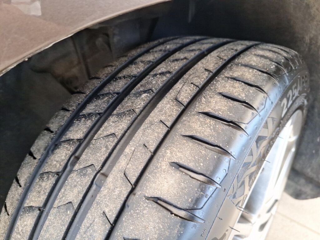 Volkswagen Jetta 2012 Ruskea (beige)