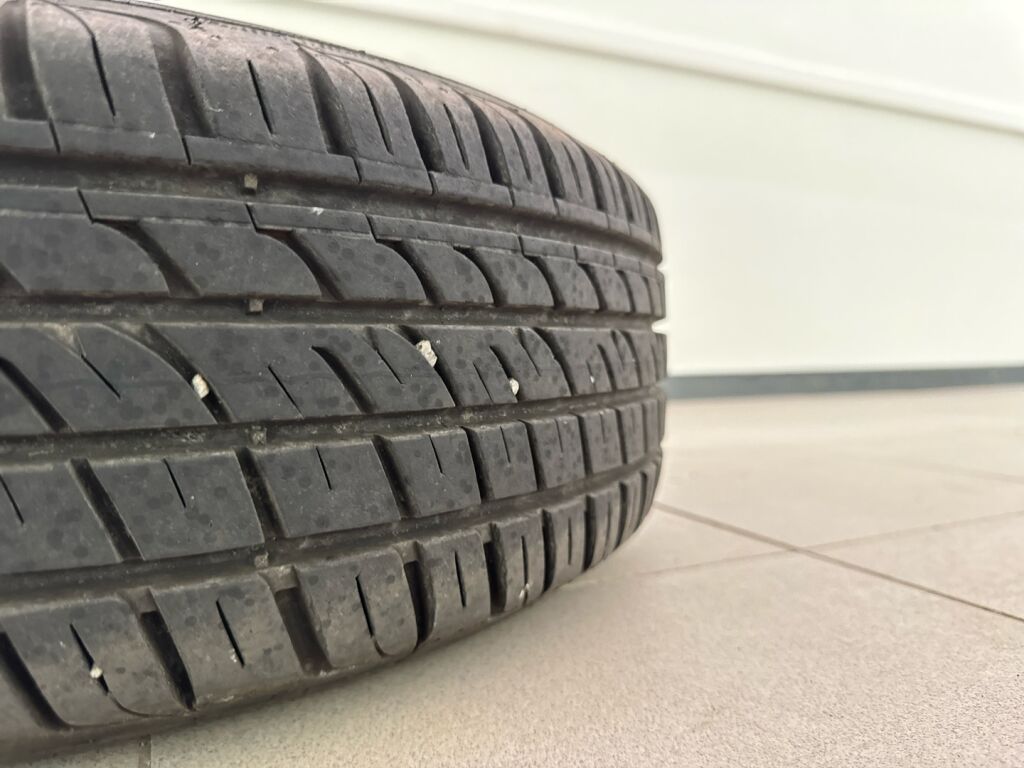 Chevrolet Aveo 2012 Musta