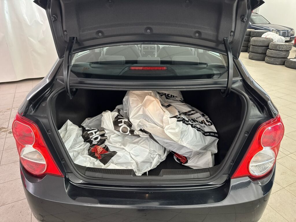 Chevrolet Aveo 2012 Musta