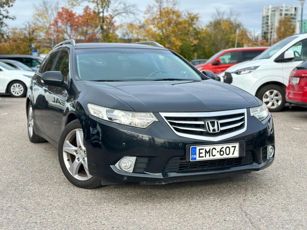 Honda Accord 2013 Musta