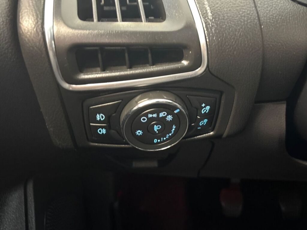 Ford Focus 2013 Sininen