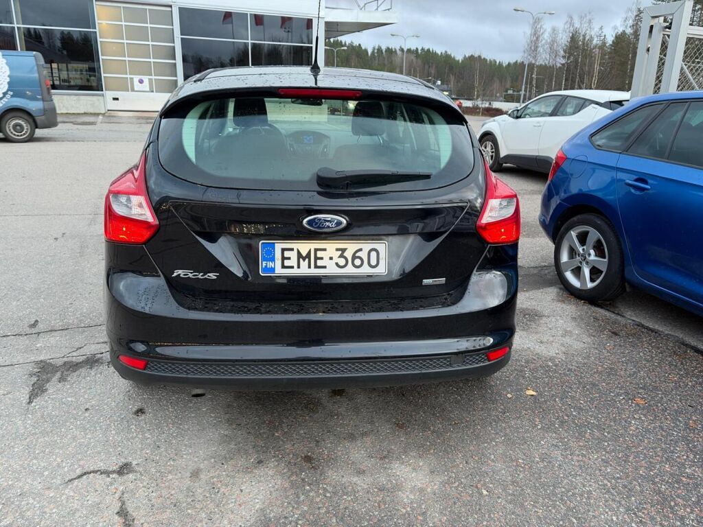 Ford Focus 2012 Musta