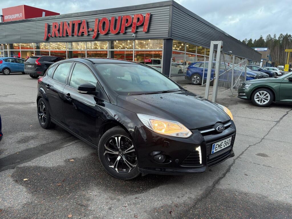 Ford Focus 2012 Musta