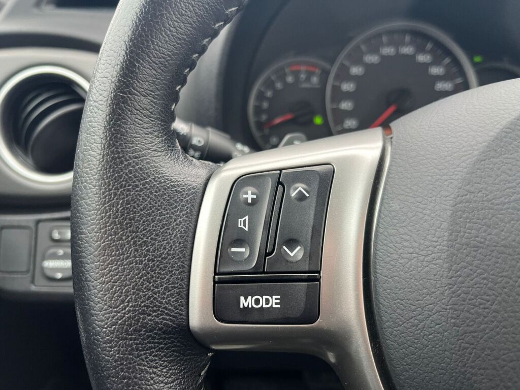 Toyota Yaris 2012 Sininen