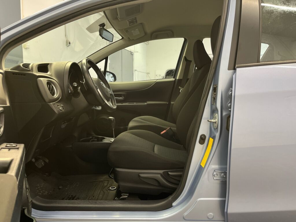 Toyota Yaris 2012 Sininen