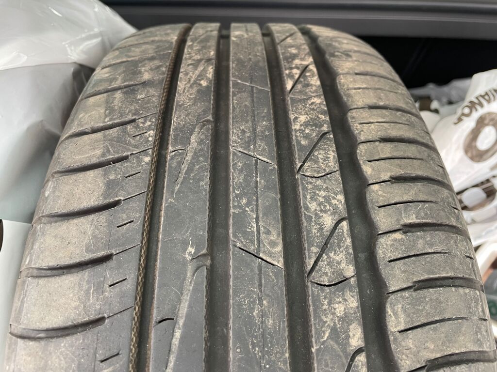 Ford Focus 2012 Punainen