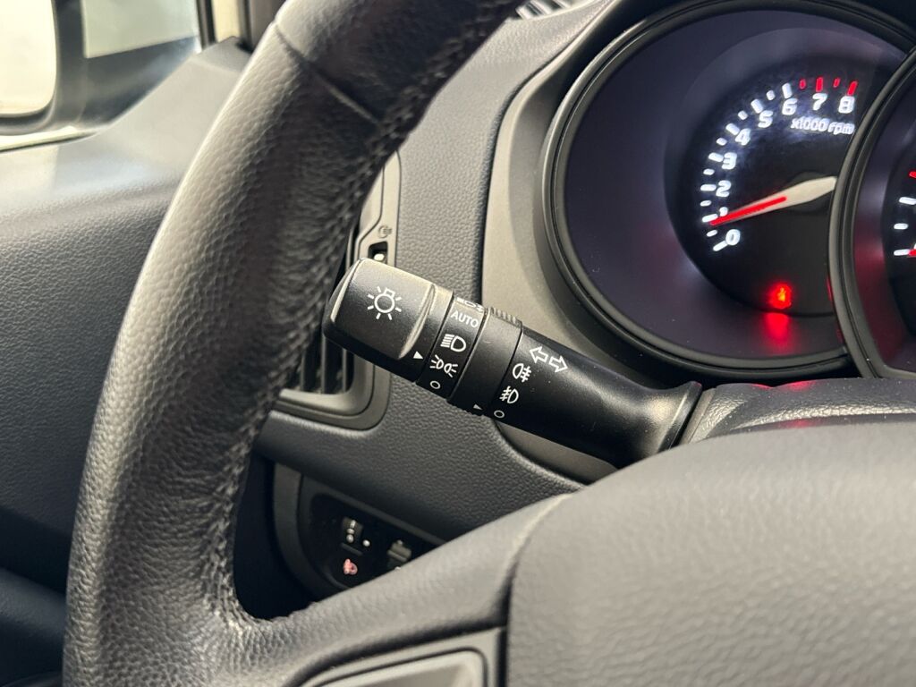 Kia Rio 2012 Ruskea (beige)