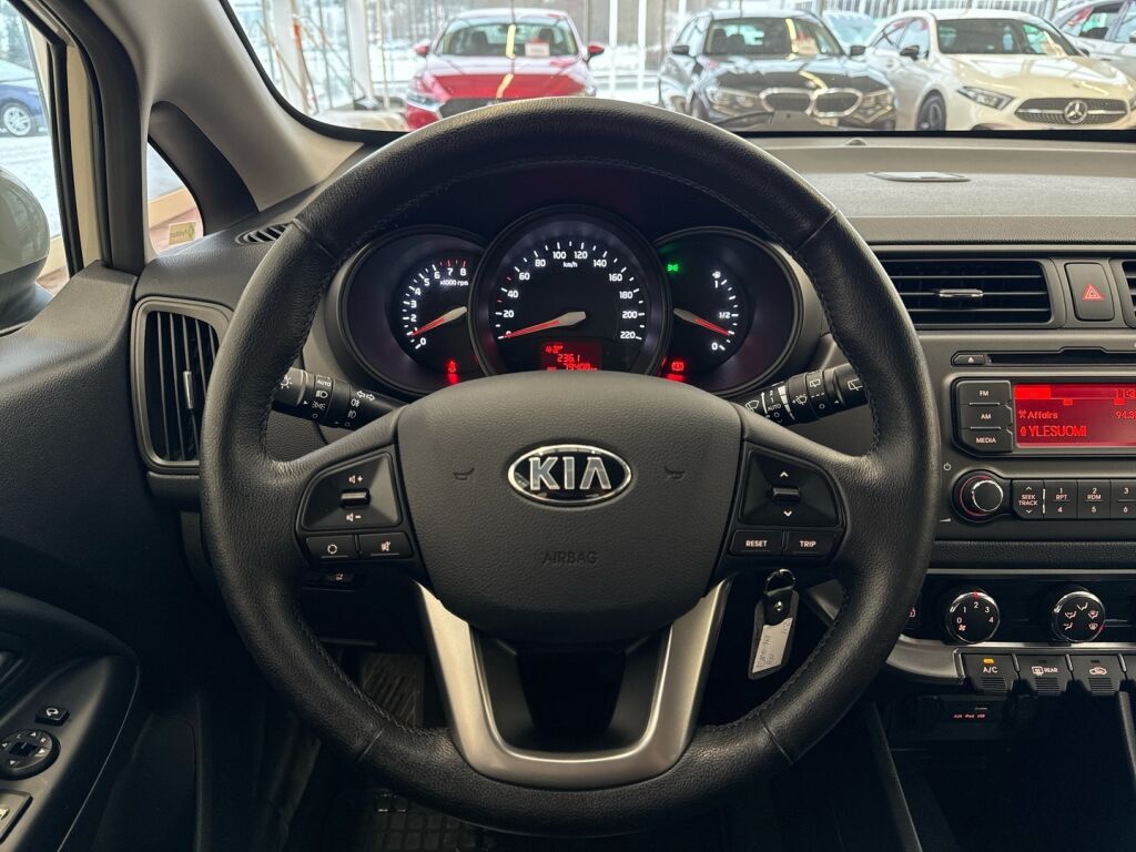 Kia Rio 2012 Ruskea (beige)