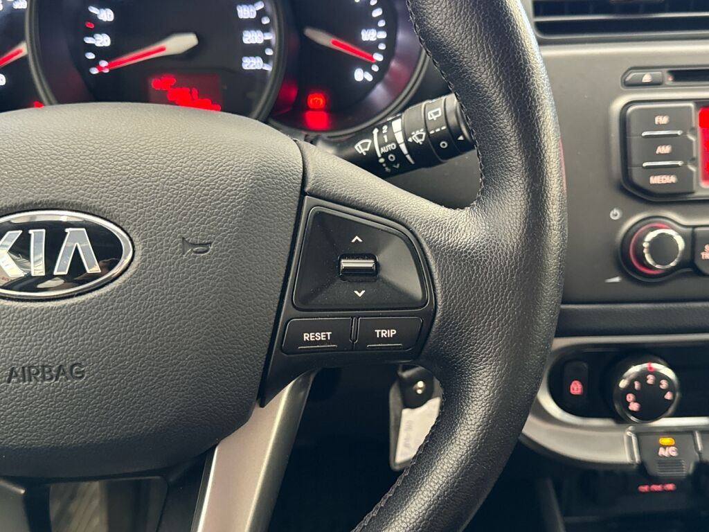 Kia Rio 2012 Ruskea (beige)