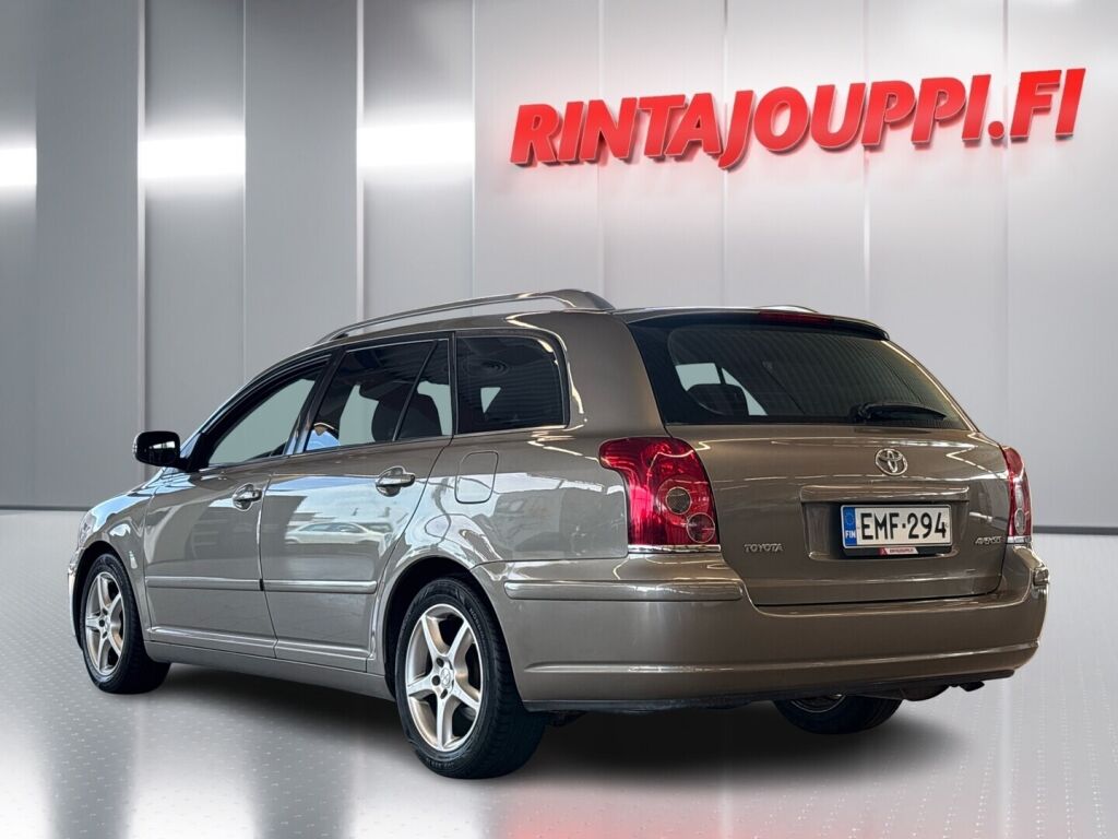 Toyota Avensis 2007 Ruskea (beige)