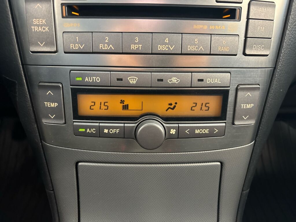 Toyota Avensis 2007 Ruskea (beige)