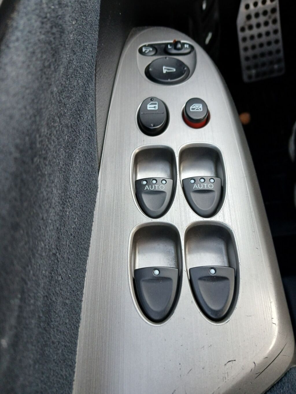 Honda Civic 2008 Punainen
