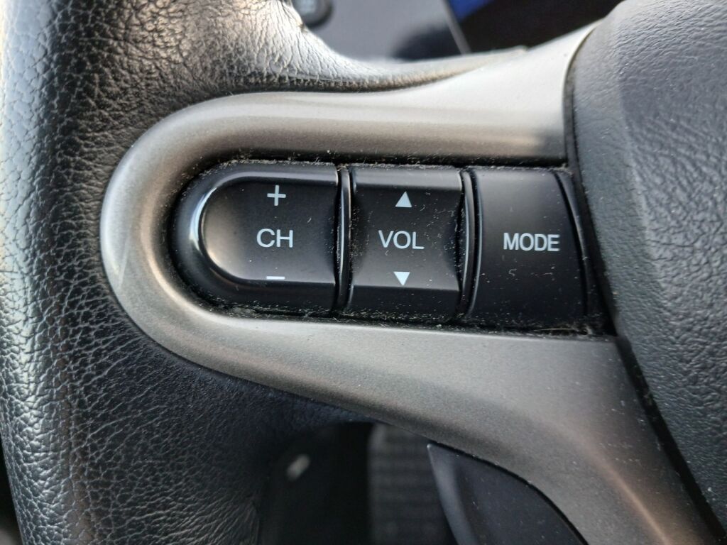 Honda Civic 2008 Punainen