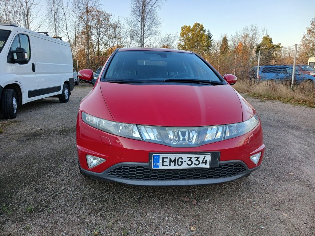 Honda Civic 2008 Punainen