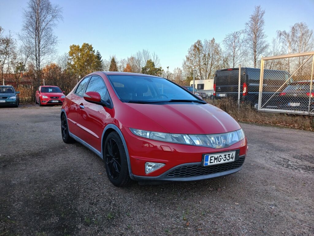 Honda Civic 2008 Punainen