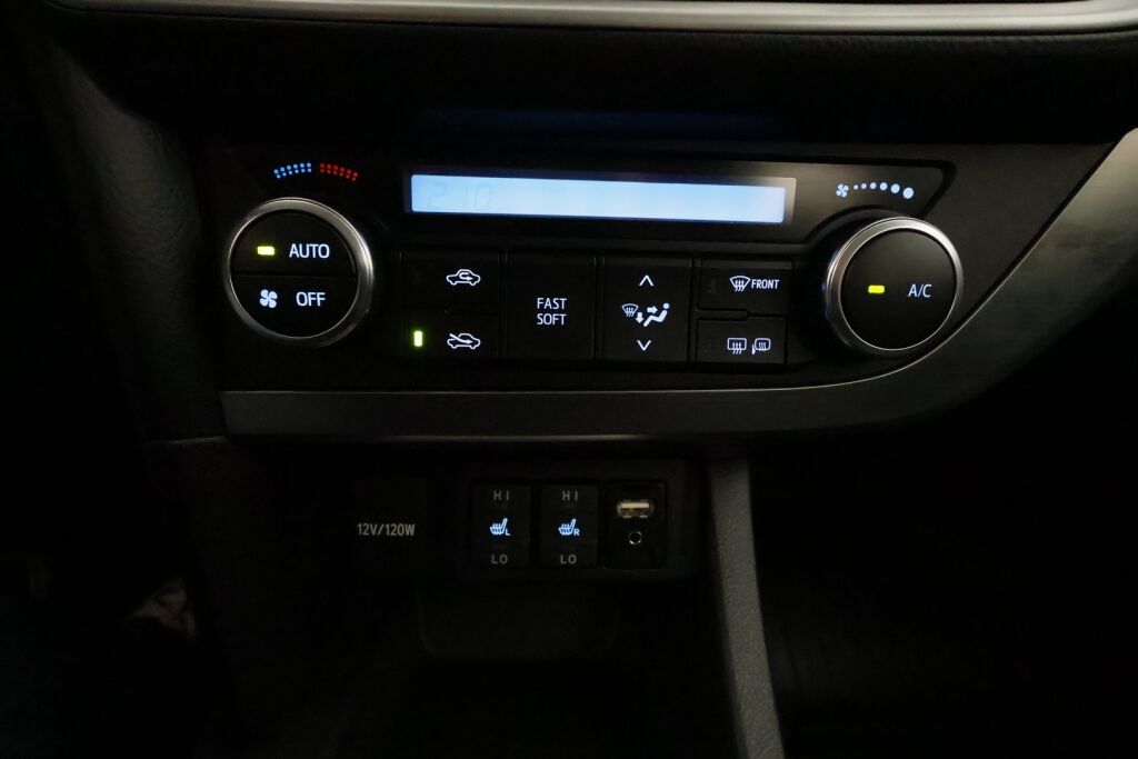 Toyota Auris 2013 Sininen