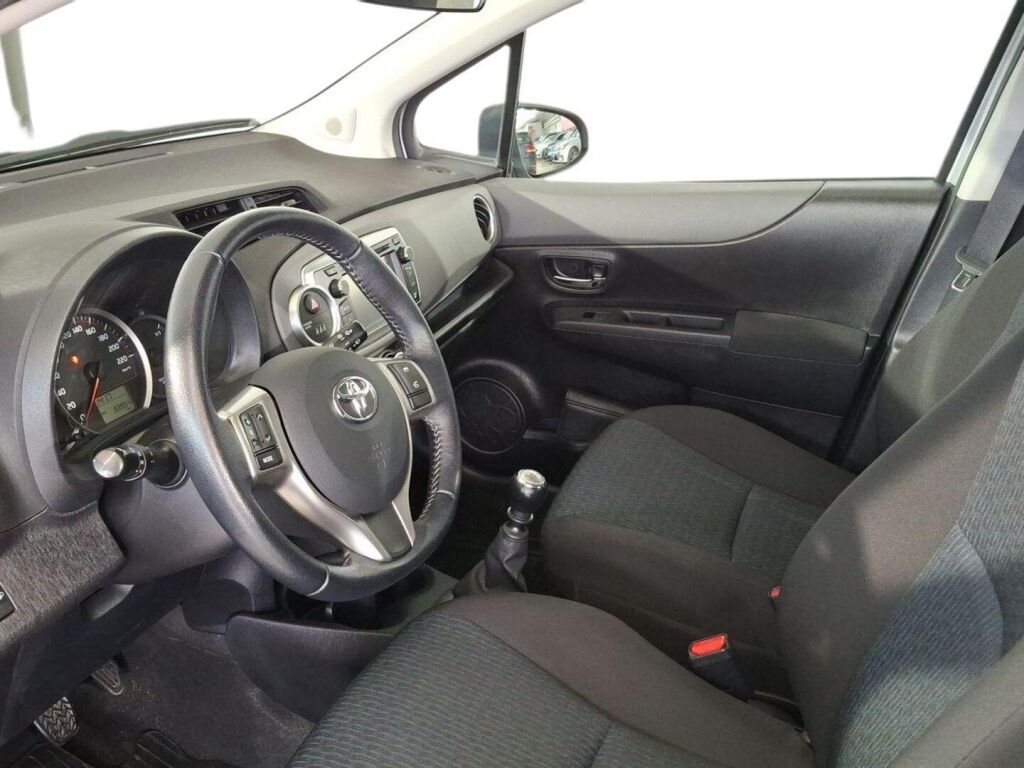Toyota Yaris 2013 Hopea