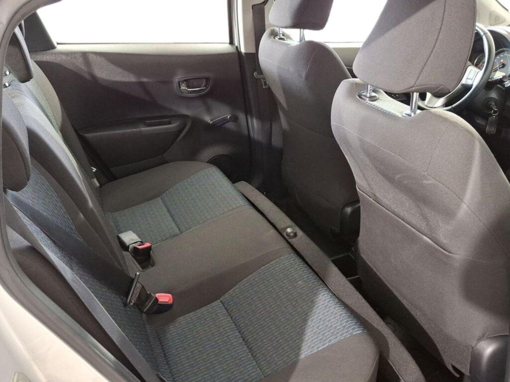 Toyota Yaris 2013 Hopea
