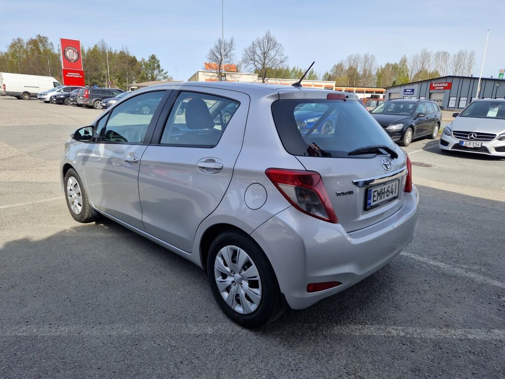 Toyota Yaris 2013 Hopea