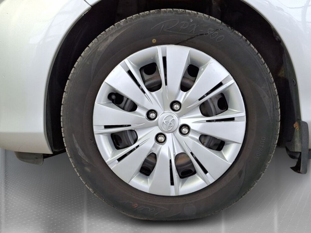 Toyota Yaris 2013 Hopea