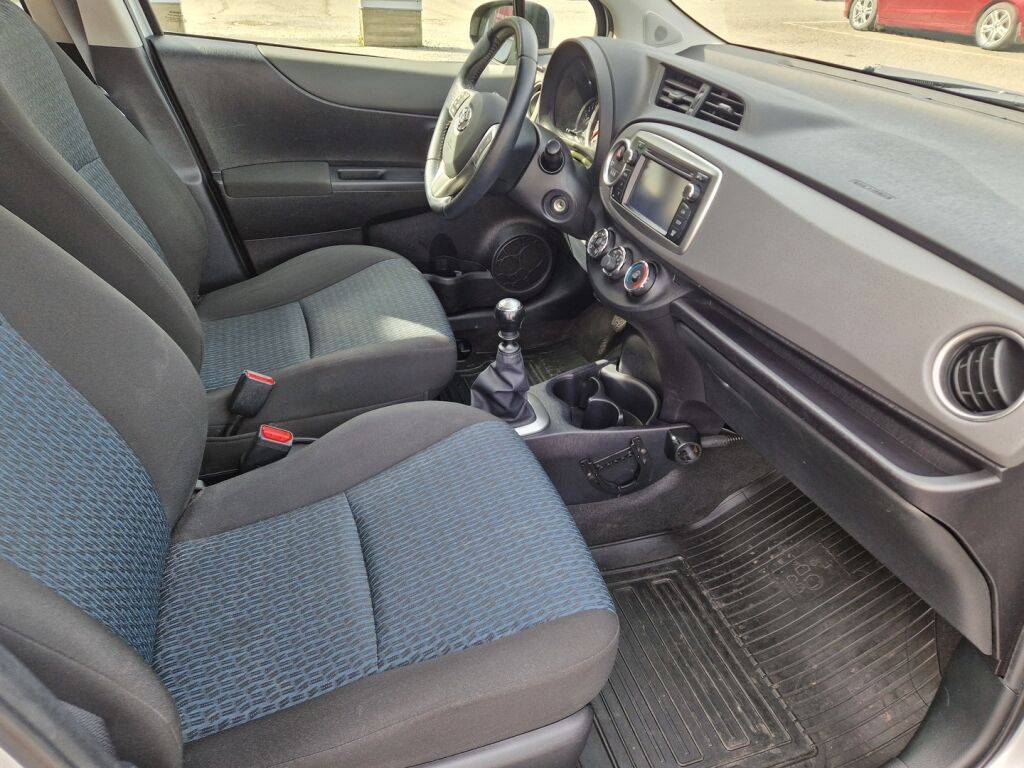 Toyota Yaris 2013 Hopea