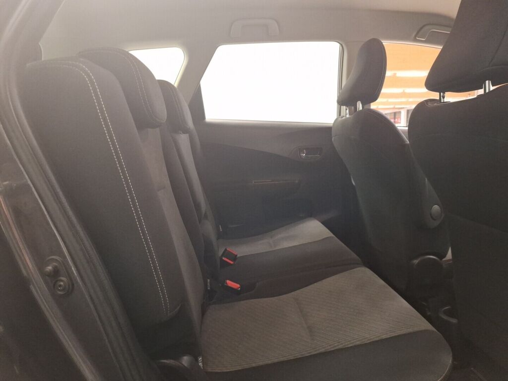 Toyota Verso-S 2014 Harmaa