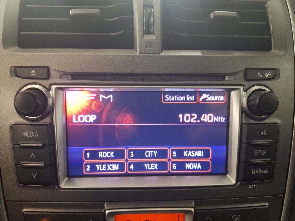 Toyota Verso-S 2014 Harmaa