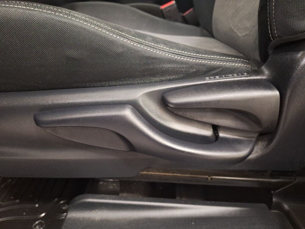 Toyota Verso-S 2014 Harmaa