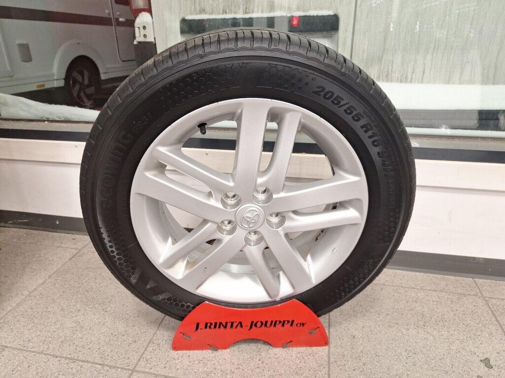 Toyota Verso-S 2014 Harmaa