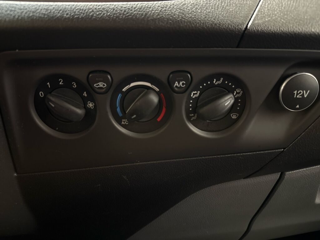 Ford Transit Custom 2013 Valkoinen