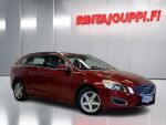 Volvo V60 2013 Punainen