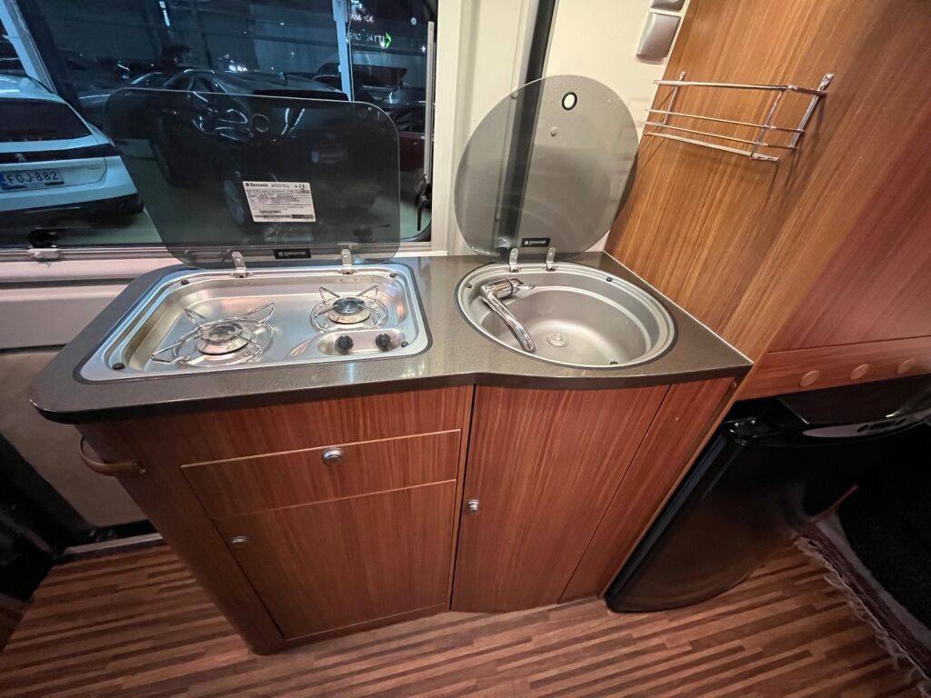 Adria Twin 600 SP 2013 Hopea