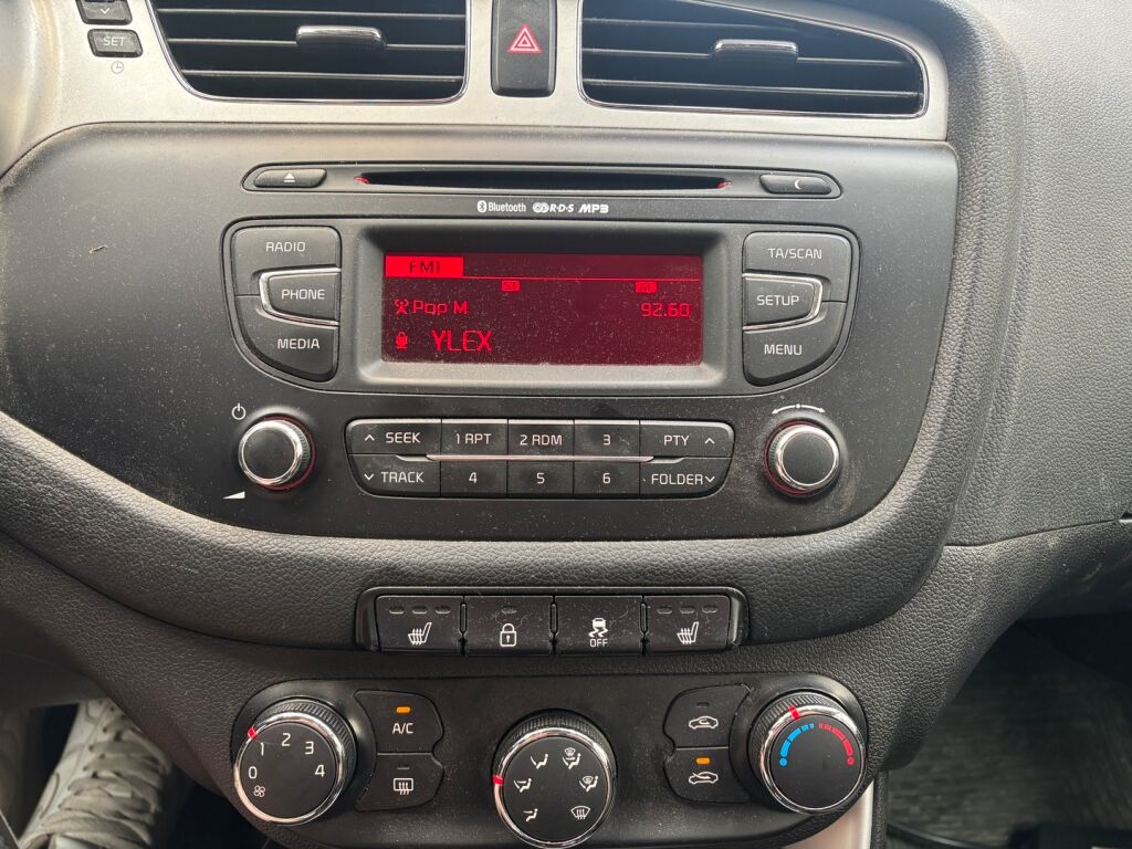 Kia Ceed 2013 Hopea